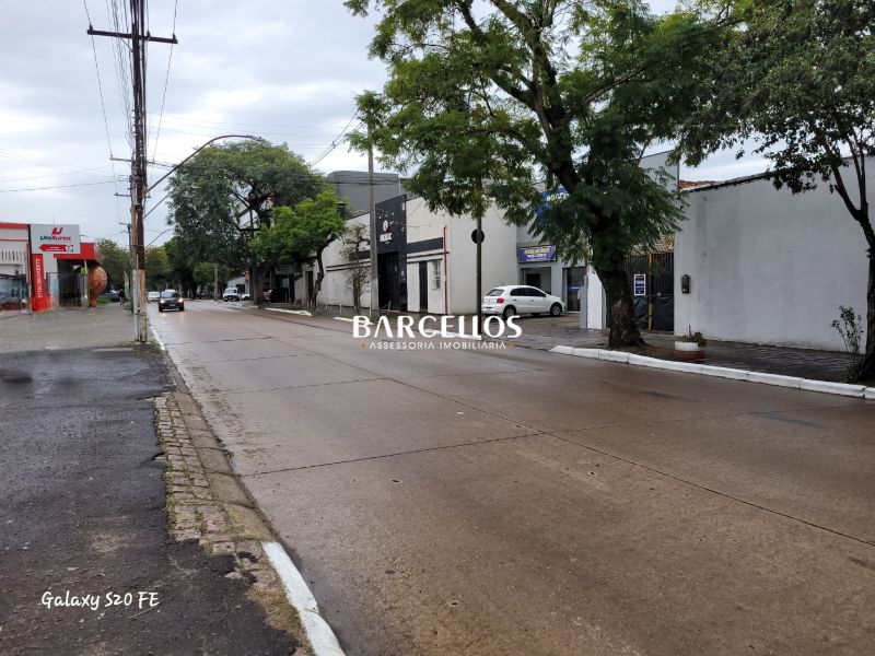 Terreno com 1 quarto, 1 banheiro e 363m² à venda no bairro Navegantes, Porto Alegre