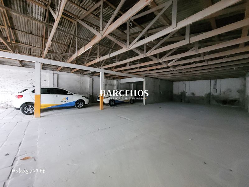 Terreno com 1 quarto, 1 banheiro e 363m² à venda no bairro Navegantes, Porto Alegre
