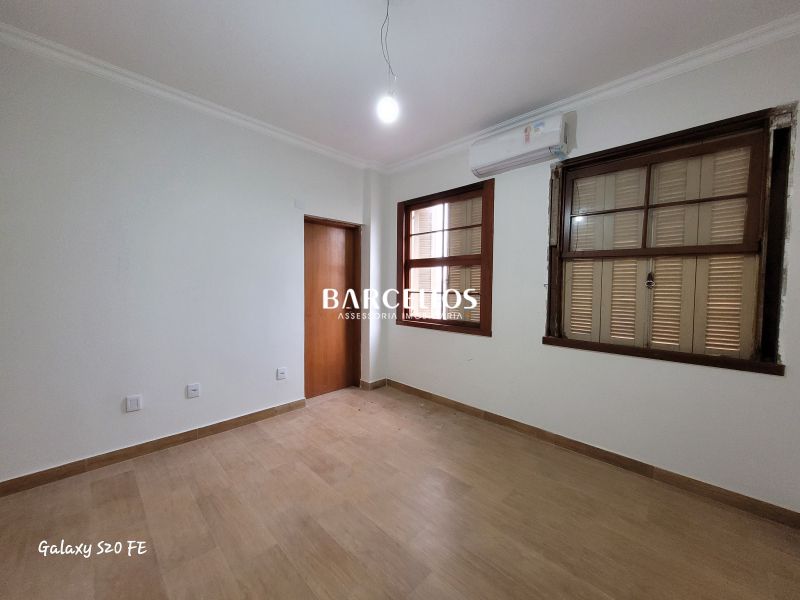 Apto com 4 quartos, 3 banheiros e 137m² à venda no bairro Centro, Porto Alegre