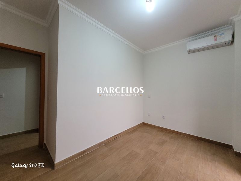Apto com 4 quartos, 3 banheiros e 137m² à venda no bairro Centro, Porto Alegre