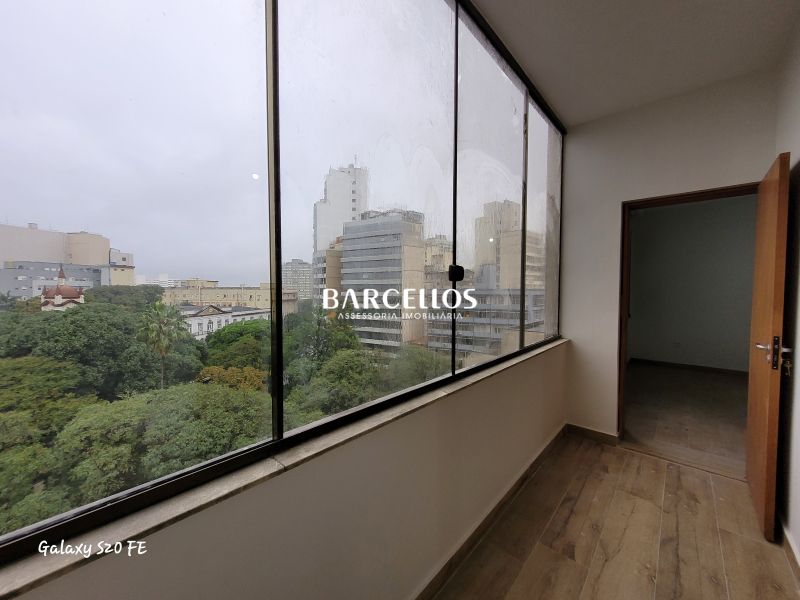 Apto com 4 quartos, 3 banheiros e 137m² à venda no bairro Centro, Porto Alegre