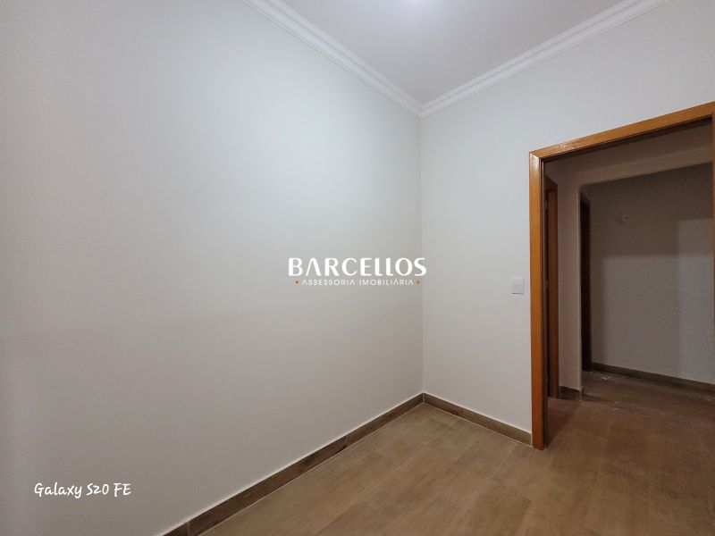 Apto com 4 quartos, 3 banheiros e 137m² à venda no bairro Centro, Porto Alegre