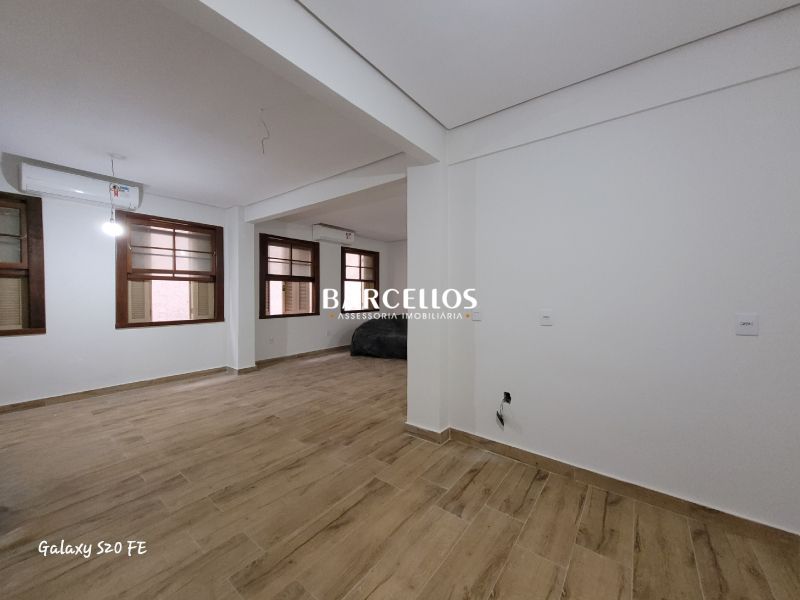 Apto com 4 quartos, 3 banheiros e 137m² à venda no bairro Centro, Porto Alegre