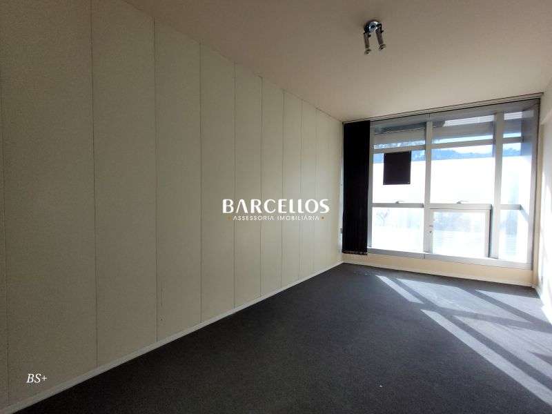 Sala com 1 quarto, 1 banheiro e 43m² à venda no bairro Centro, Porto Alegre