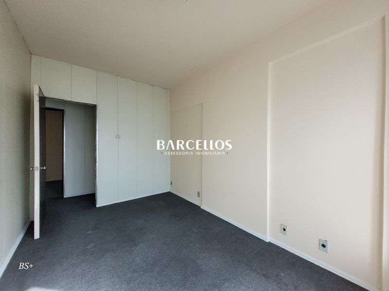 Sala com 1 quarto, 1 banheiro e 43m² à venda no bairro Centro, Porto Alegre