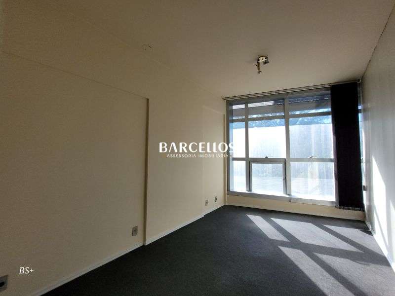 Sala com 1 quarto, 1 banheiro e 43m² à venda no bairro Centro, Porto Alegre