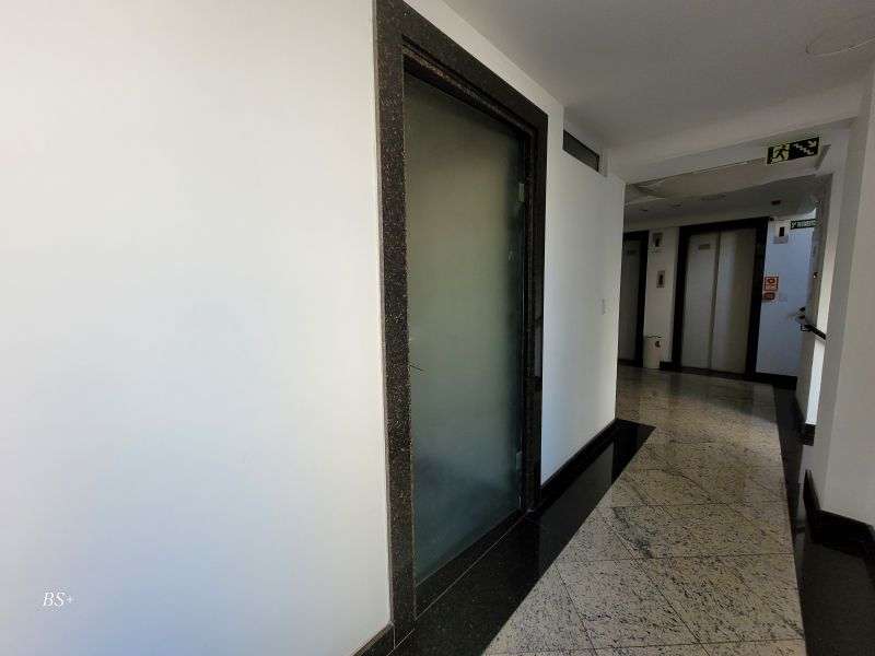 Sala com 1 quarto, 1 banheiro e 43m² à venda no bairro Centro, Porto Alegre