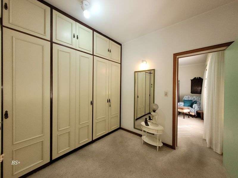 Apto com 3 quartos, 4 banheiros e 240m² à venda no bairro Independencia, Porto Alegre