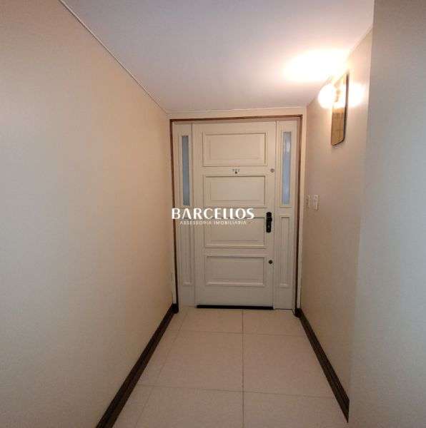 Apto com 3 quartos, 4 banheiros e 240m² à venda no bairro Independencia, Porto Alegre