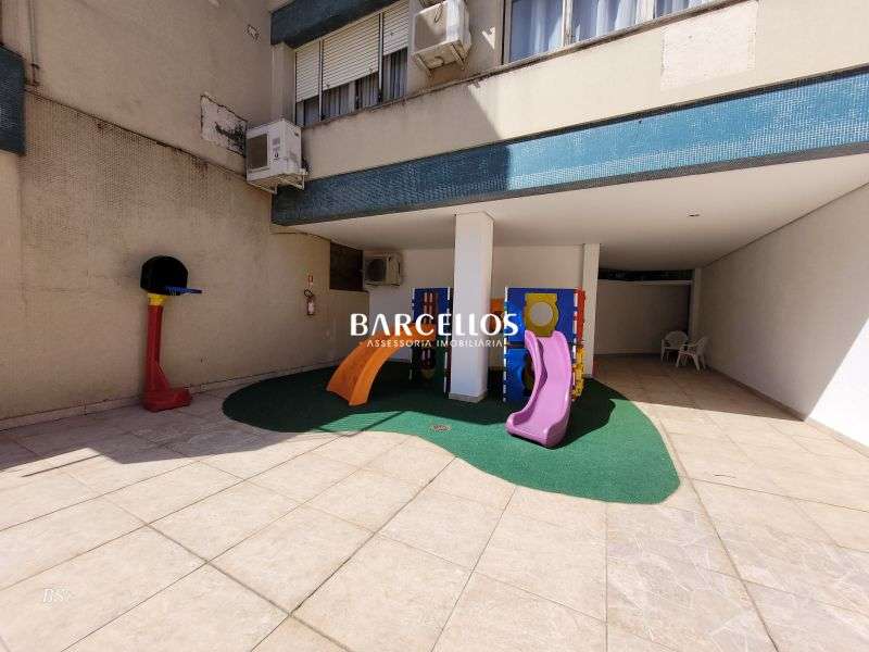 Apto com 3 quartos, 4 banheiros e 240m² à venda no bairro Independencia, Porto Alegre