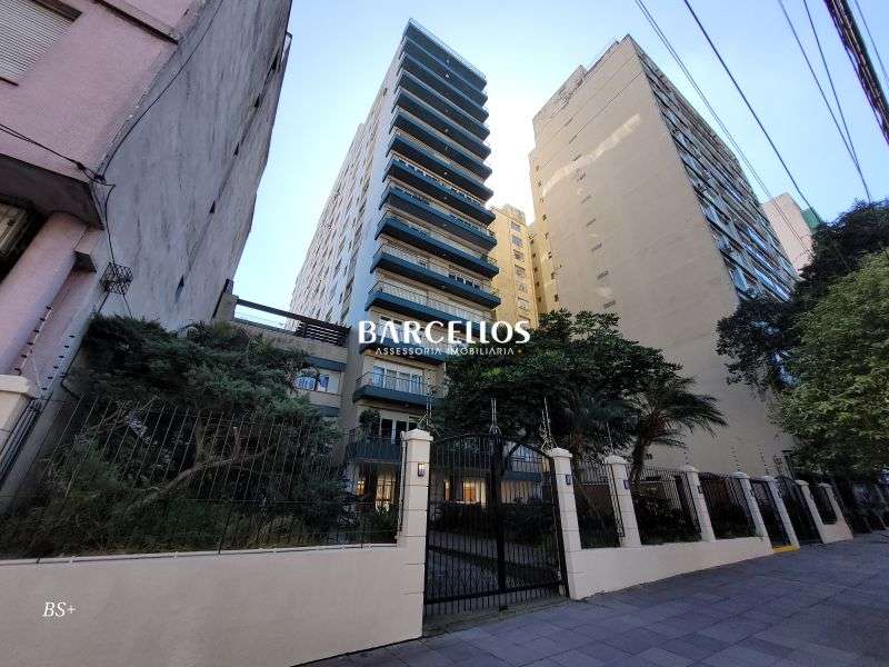 Apto com 3 quartos, 4 banheiros e 240m² à venda no bairro Independencia, Porto Alegre