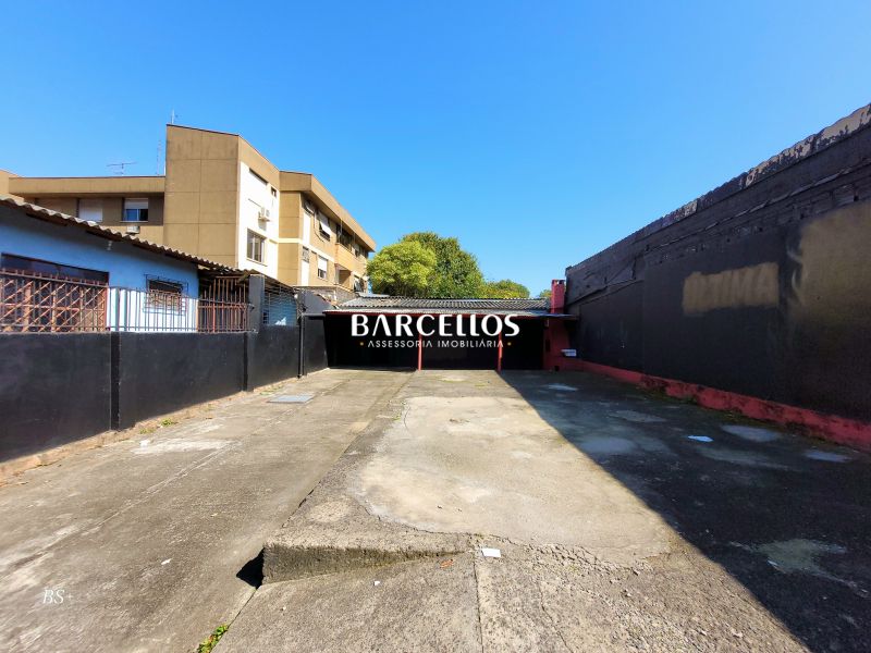 Pavilhão com 1 quarto, 1 banheiro e 140m² à venda no bairro Santa Maria Goretti, Porto Alegre