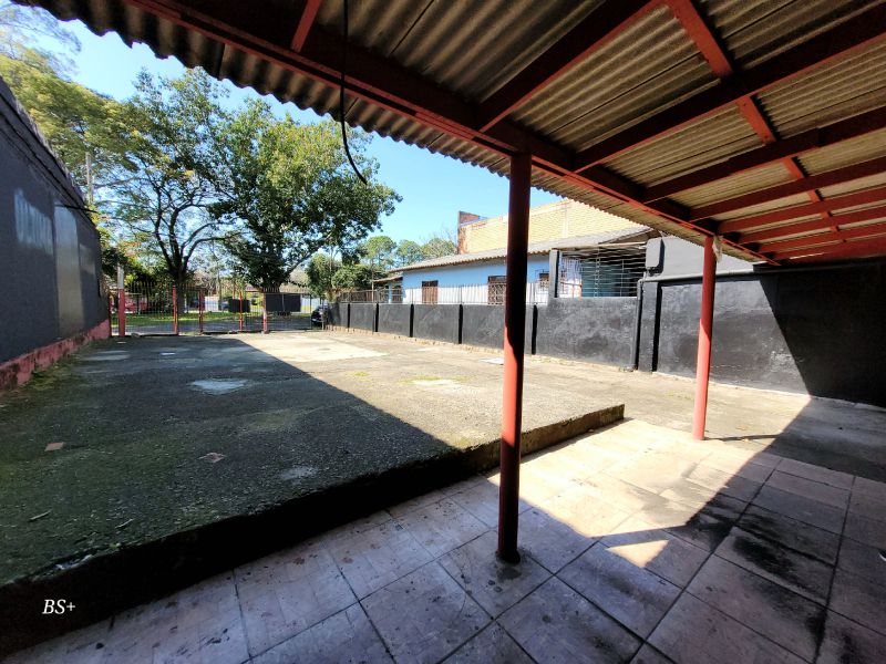 Pavilhão com 1 quarto, 1 banheiro e 140m² à venda no bairro Santa Maria Goretti, Porto Alegre