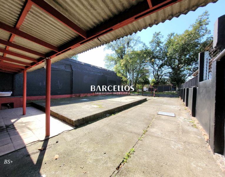 Pavilhão com 1 quarto, 1 banheiro e 140m² à venda no bairro Santa Maria Goretti, Porto Alegre