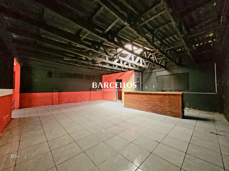 Pavilhão com 1 quarto, 1 banheiro e 140m² à venda no bairro Santa Maria Goretti, Porto Alegre