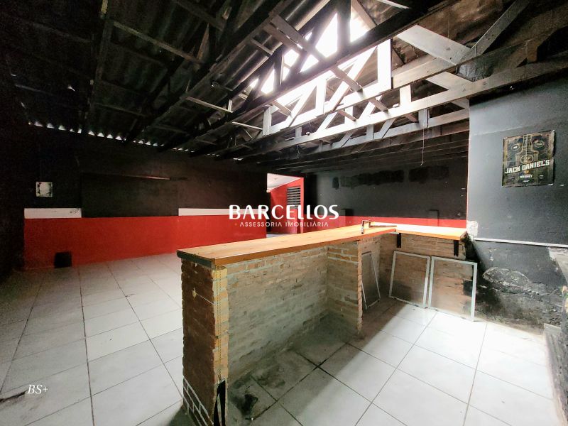 Pavilhão com 1 quarto, 1 banheiro e 140m² à venda no bairro Santa Maria Goretti, Porto Alegre