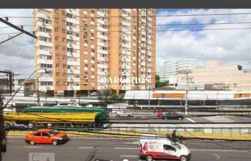 Apto com 3 quartos, 2 banheiros e 110m² à venda no bairro Azenha, Porto Alegre