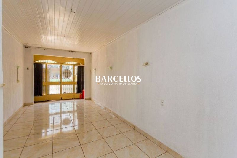 Casa com 4 quartos, 4 banheiros e 330m² à venda no bairro Passo D Areia, Porto Alegre