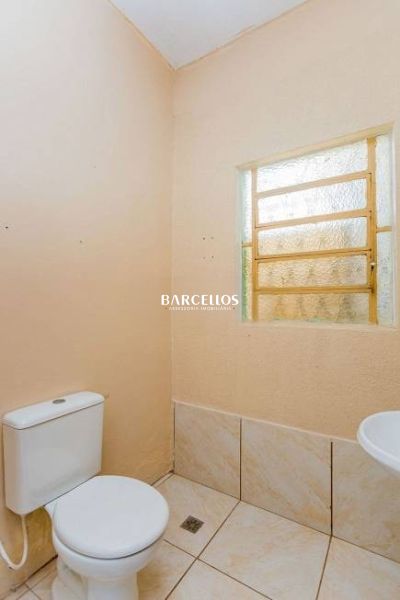 Casa com 4 quartos, 4 banheiros e 330m² à venda no bairro Passo D Areia, Porto Alegre