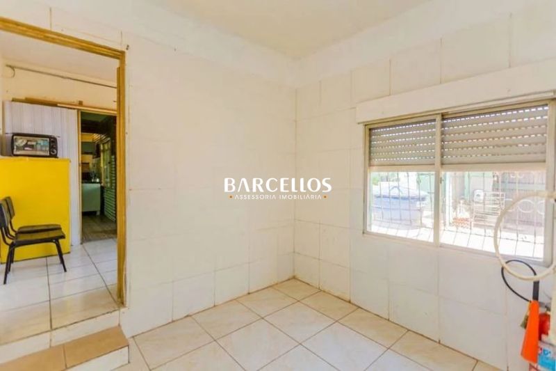 Casa com 4 quartos, 4 banheiros e 330m² à venda no bairro Passo D Areia, Porto Alegre