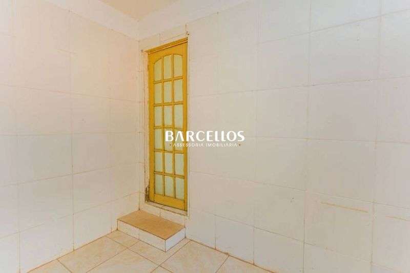 Casa com 4 quartos, 4 banheiros e 330m² à venda no bairro Passo D Areia, Porto Alegre