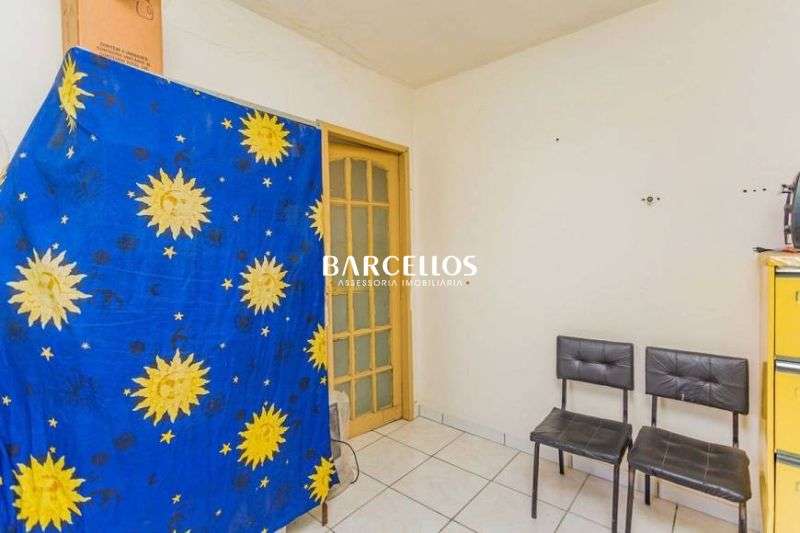 Casa com 4 quartos, 4 banheiros e 330m² à venda no bairro Passo D Areia, Porto Alegre