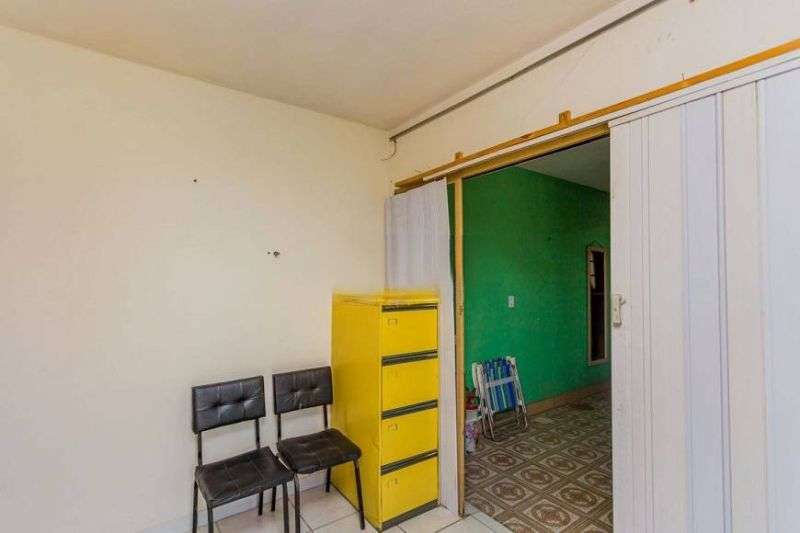 Casa com 4 quartos, 4 banheiros e 330m² à venda no bairro Passo D Areia, Porto Alegre