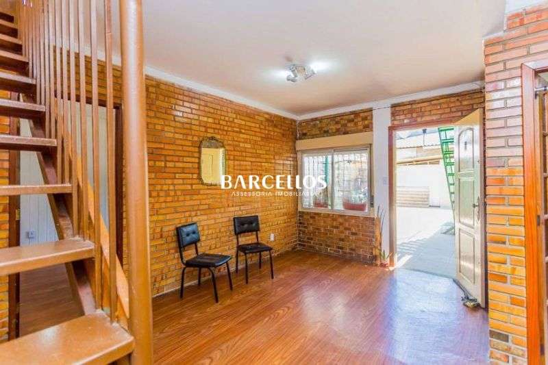 Casa com 4 quartos, 4 banheiros e 330m² à venda no bairro Passo D Areia, Porto Alegre
