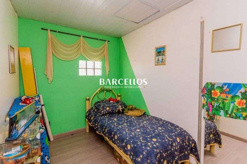 Casa com 4 quartos, 4 banheiros e 330m² à venda no bairro Passo D Areia, Porto Alegre