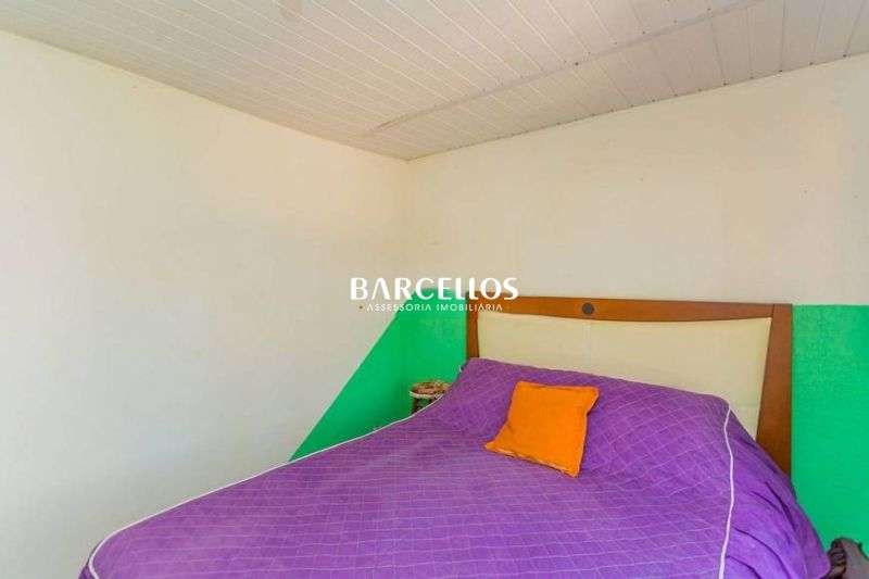 Casa com 4 quartos, 4 banheiros e 330m² à venda no bairro Passo D Areia, Porto Alegre