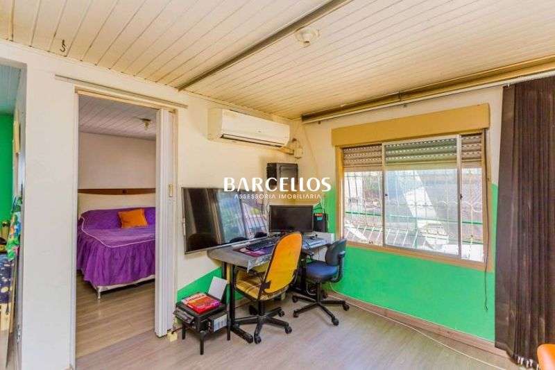 Casa com 4 quartos, 4 banheiros e 330m² à venda no bairro Passo D Areia, Porto Alegre