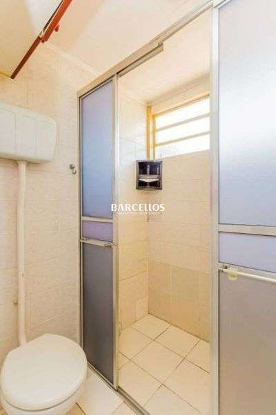 Casa com 4 quartos, 4 banheiros e 330m² à venda no bairro Passo D Areia, Porto Alegre