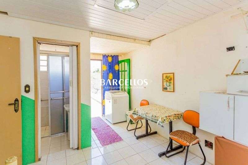 Casa com 4 quartos, 4 banheiros e 330m² à venda no bairro Passo D Areia, Porto Alegre