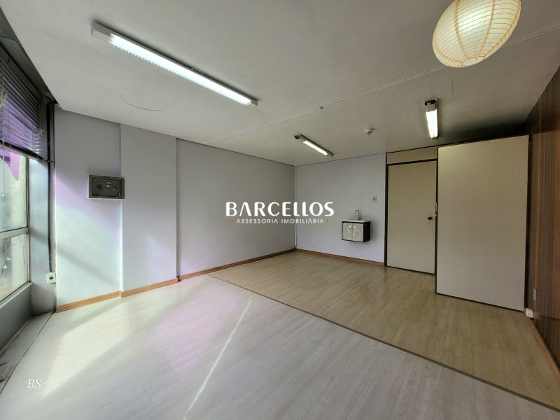 Sala com 1 quarto, 1 banheiro e 33m² à venda no bairro Centro, Porto Alegre