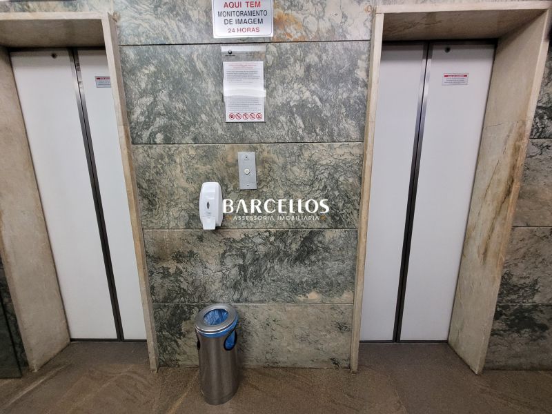 Apto com 1 quarto, 1 banheiro e 34m² à venda no bairro Centro, Porto Alegre