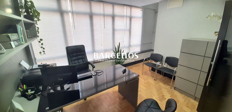 Sala com 1 banheiro e 37m² à venda no bairro Centro, Porto Alegre