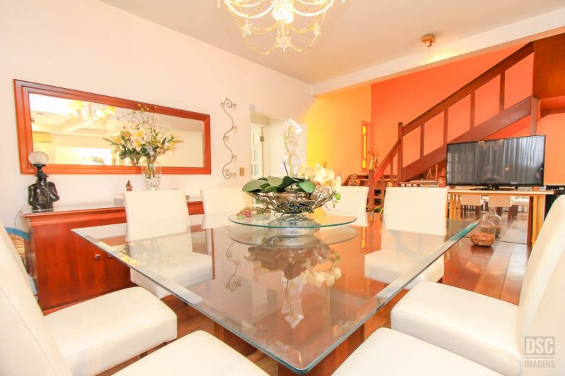 Casa com 4 quartos, 4 banheiros e 600m² à venda no bairro Chacara das Pedras, Porto Alegre