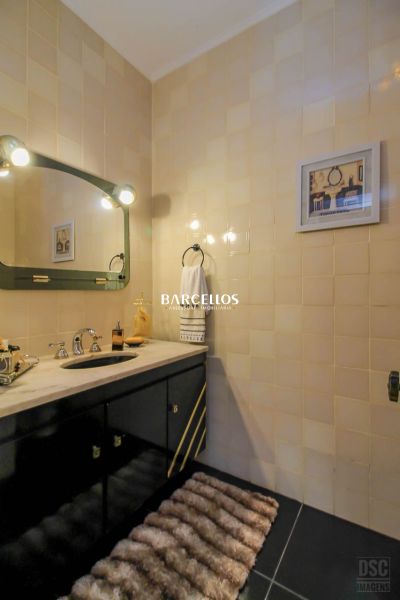 Casa com 4 quartos, 4 banheiros e 600m² à venda no bairro Chacara das Pedras, Porto Alegre