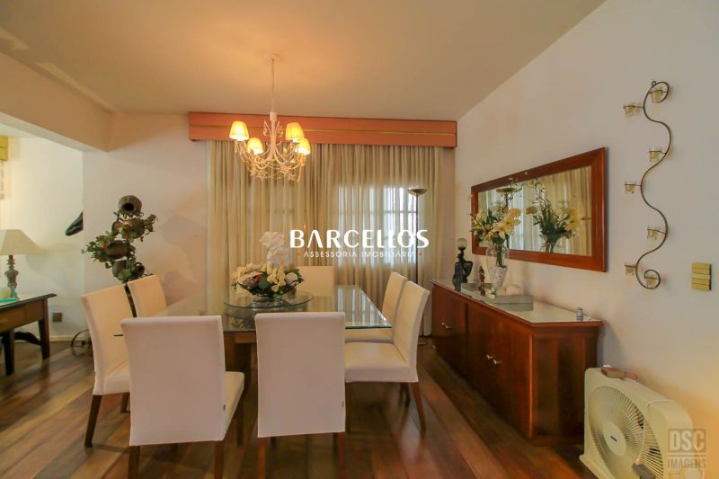 Casa com 4 quartos, 4 banheiros e 600m² à venda no bairro Chacara das Pedras, Porto Alegre