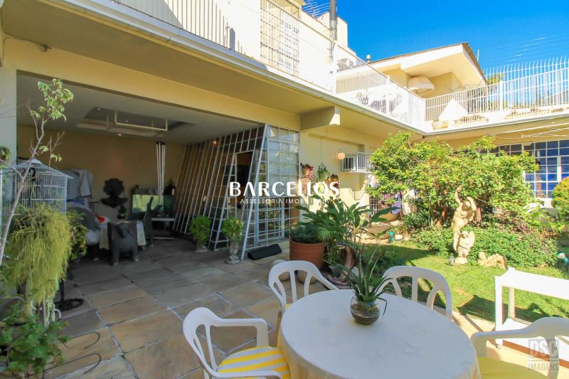 Casa com 4 quartos, 4 banheiros e 600m² à venda no bairro Chacara das Pedras, Porto Alegre
