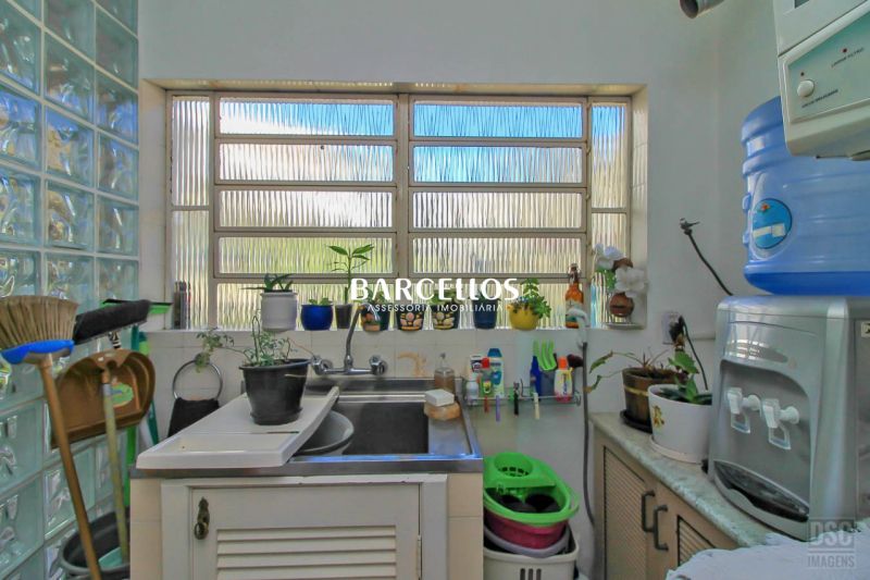 Casa com 4 quartos, 4 banheiros e 600m² à venda no bairro Chacara das Pedras, Porto Alegre