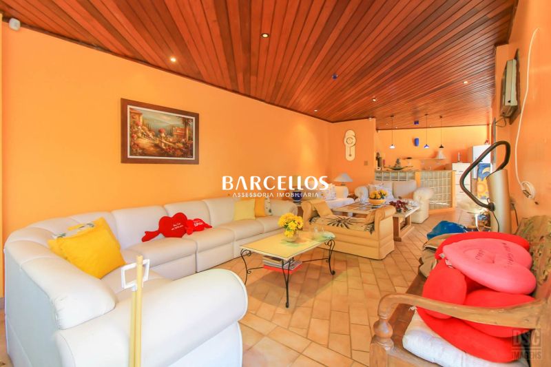 Casa com 4 quartos, 4 banheiros e 600m² à venda no bairro Chacara das Pedras, Porto Alegre