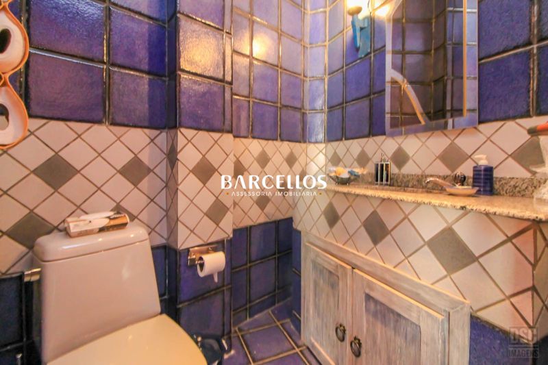 Casa com 4 quartos, 4 banheiros e 600m² à venda no bairro Chacara das Pedras, Porto Alegre
