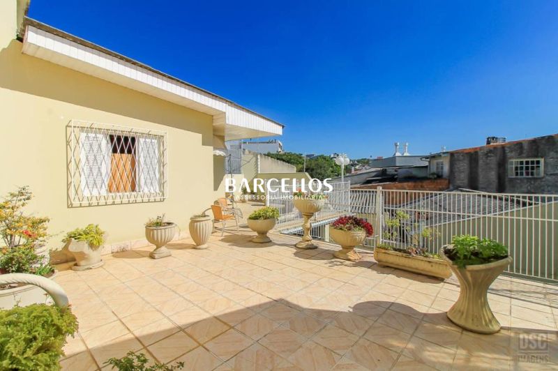 Casa com 4 quartos, 4 banheiros e 600m² à venda no bairro Chacara das Pedras, Porto Alegre