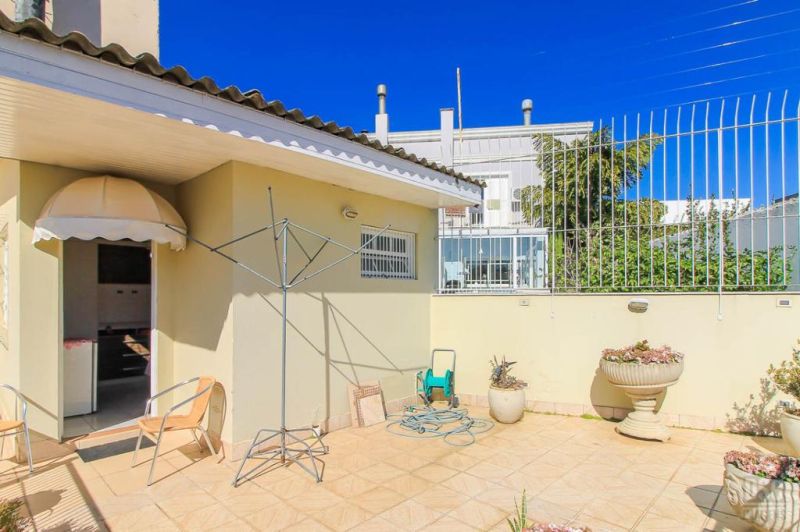 Casa com 4 quartos, 4 banheiros e 600m² à venda no bairro Chacara das Pedras, Porto Alegre