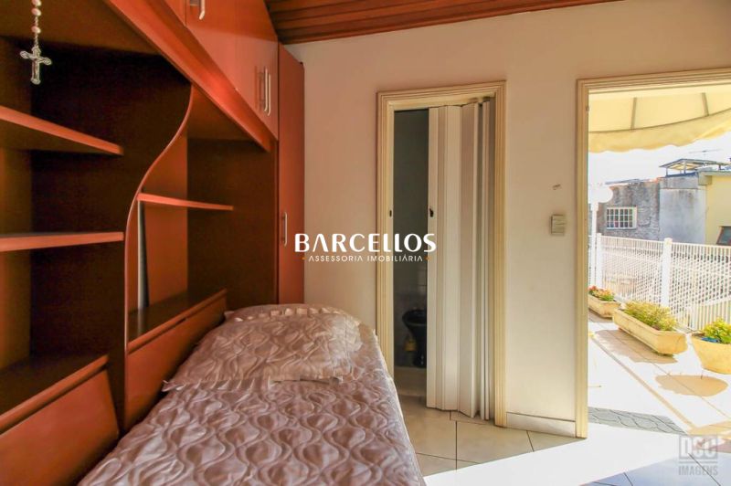 Casa com 4 quartos, 4 banheiros e 600m² à venda no bairro Chacara das Pedras, Porto Alegre