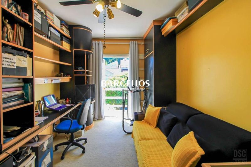 Casa com 4 quartos, 4 banheiros e 600m² à venda no bairro Chacara das Pedras, Porto Alegre