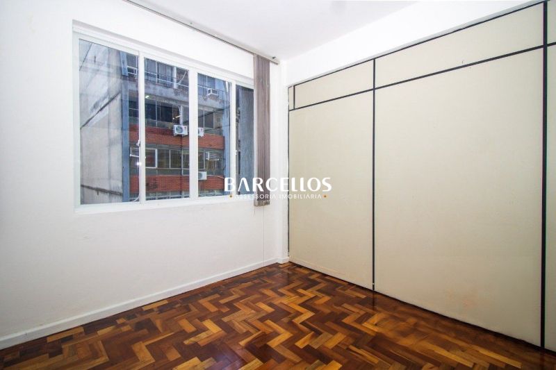 Sala com 1 banheiro e 50m² à venda no bairro Centro, Porto Alegre