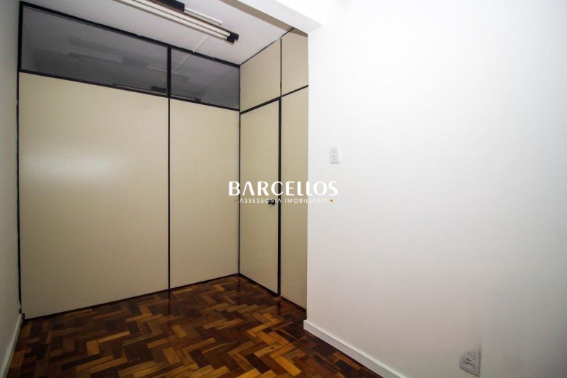 Sala com 1 banheiro e 50m² à venda no bairro Centro, Porto Alegre