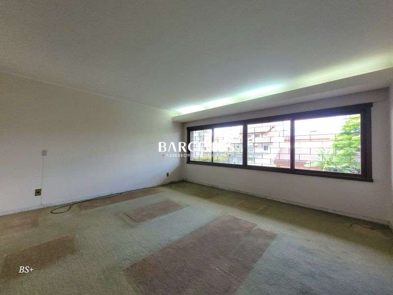 Casa com 4 quartos, 4 banheiros e 500m² à venda no bairro Boa Vista, Porto Alegre